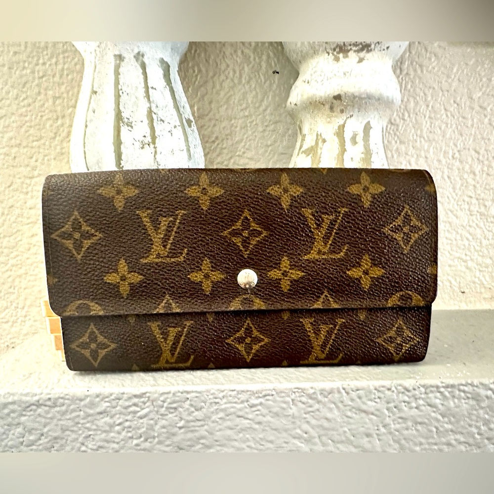 Louis Vuitton Monogram Portefeiulle Sarah Long Bifold Wallet/